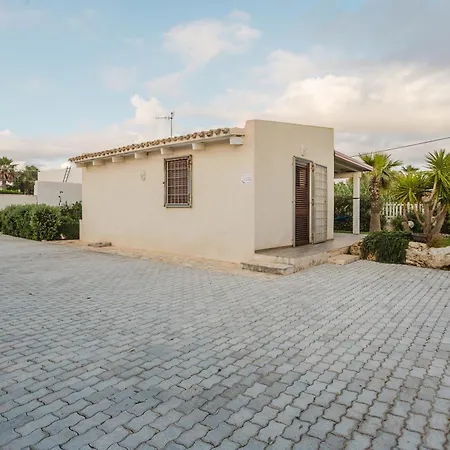 Il Patio Sul Mare By Quokka 360 - 5 Min Walk From The Holiday home